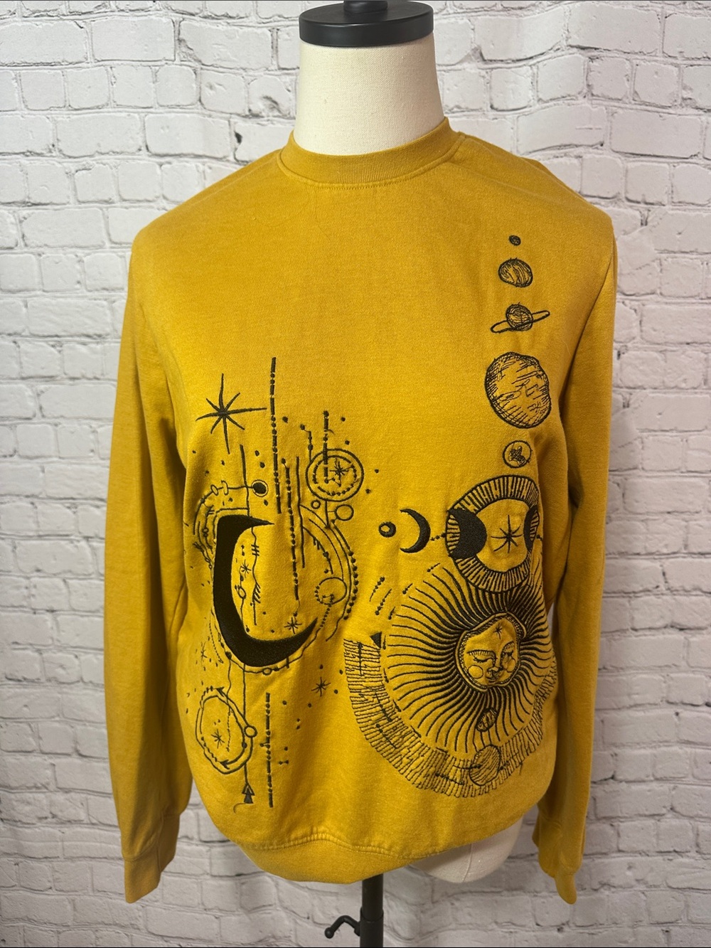 Blind Rooster Celestial Sweatshirt Mustard Yellow Cosmic Sun Moon Crewneck Small